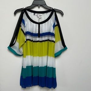 Jennifer Lopez Bold Blouse